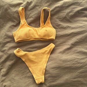 H&M orange textured bikini set sz 4 padded
